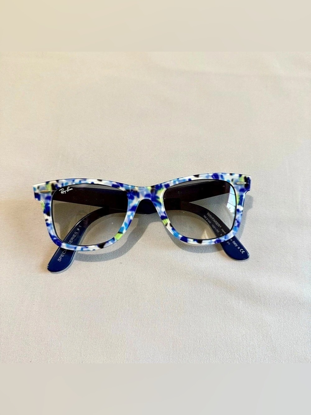 Ray-Ban Wayfarer Special Series Rare Prints Blue Floral Sunglasses